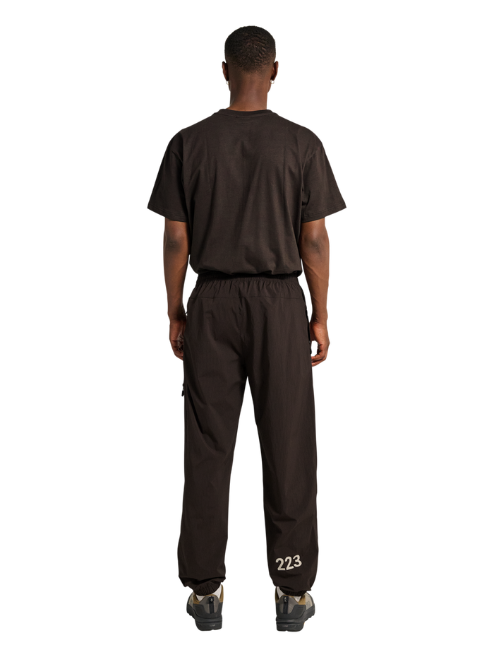 HALO STEEL RELAXED PANTS, CHOCOLATE TORTE, model