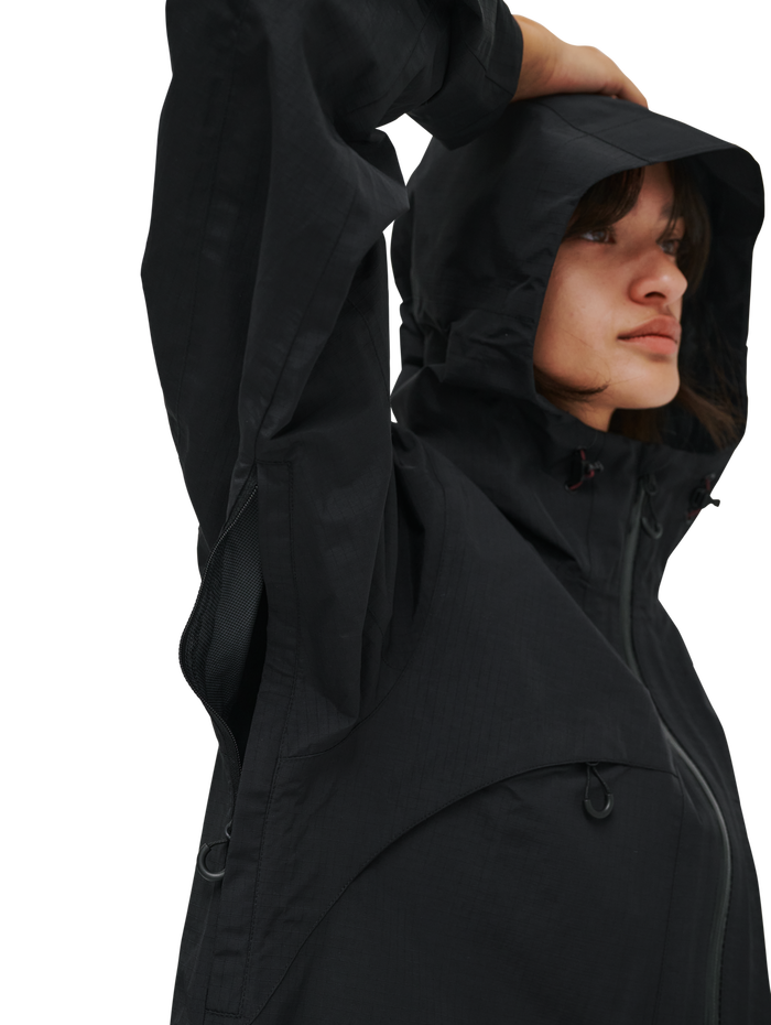 HALO DBU ASSET JACKET, BLACK, model