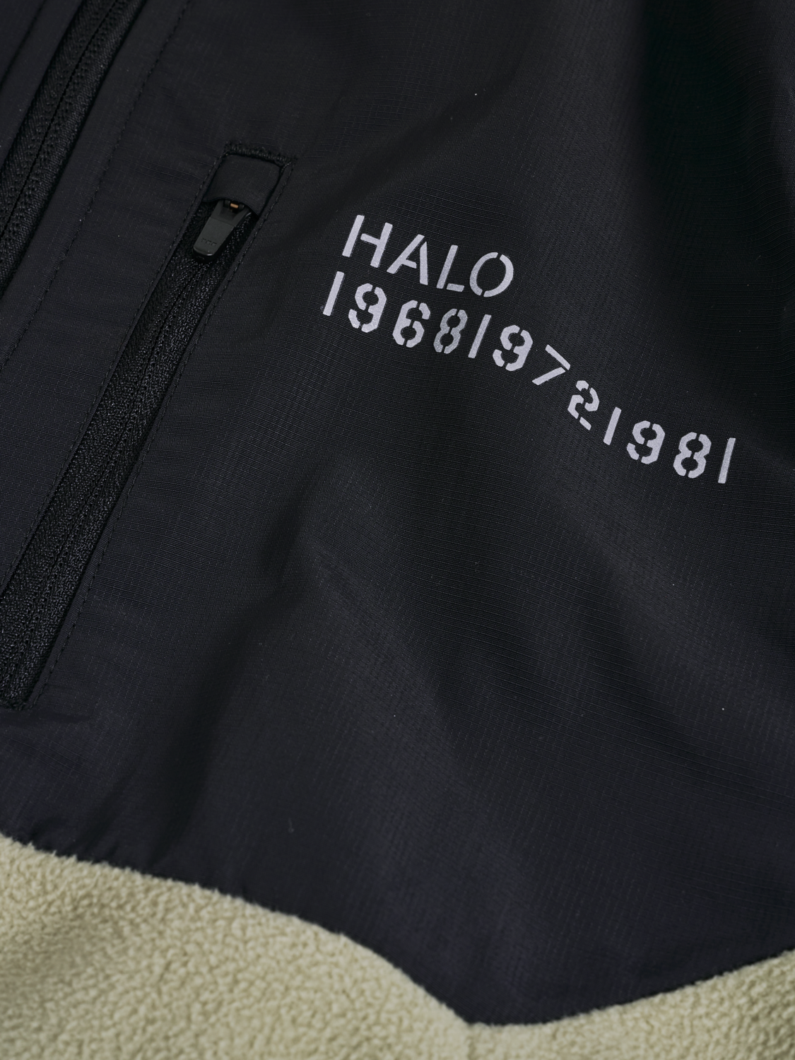 HALO BLOCKED FLEECE VEST, OYSTER GRAY, packshot