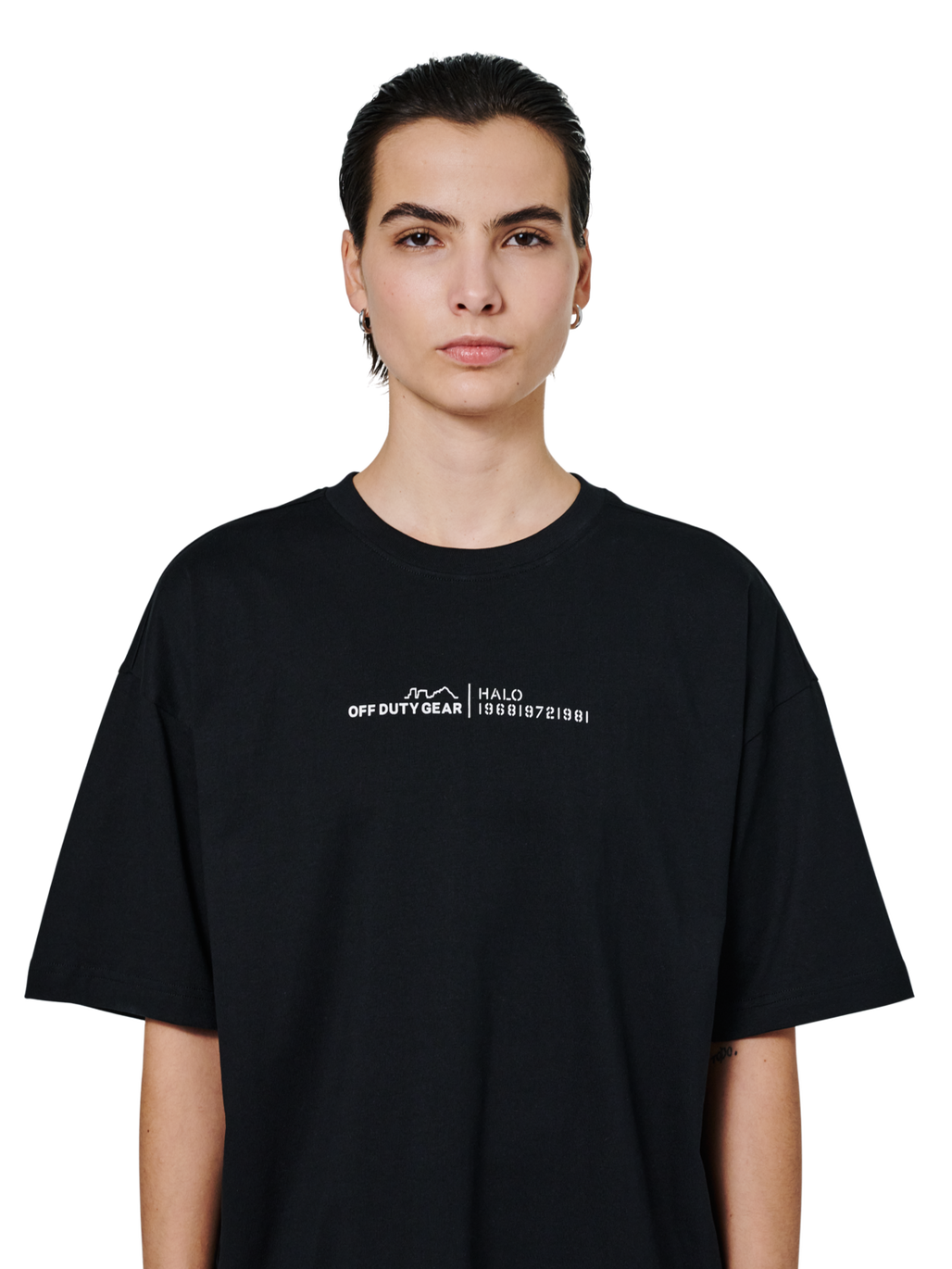 HALO GRAPHIC BOXY T-SHIRT, BLACK, model