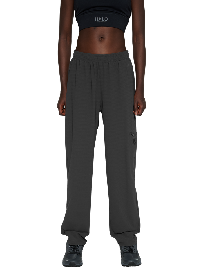 HALO AIRBORNE PANTS, BLACK, model
