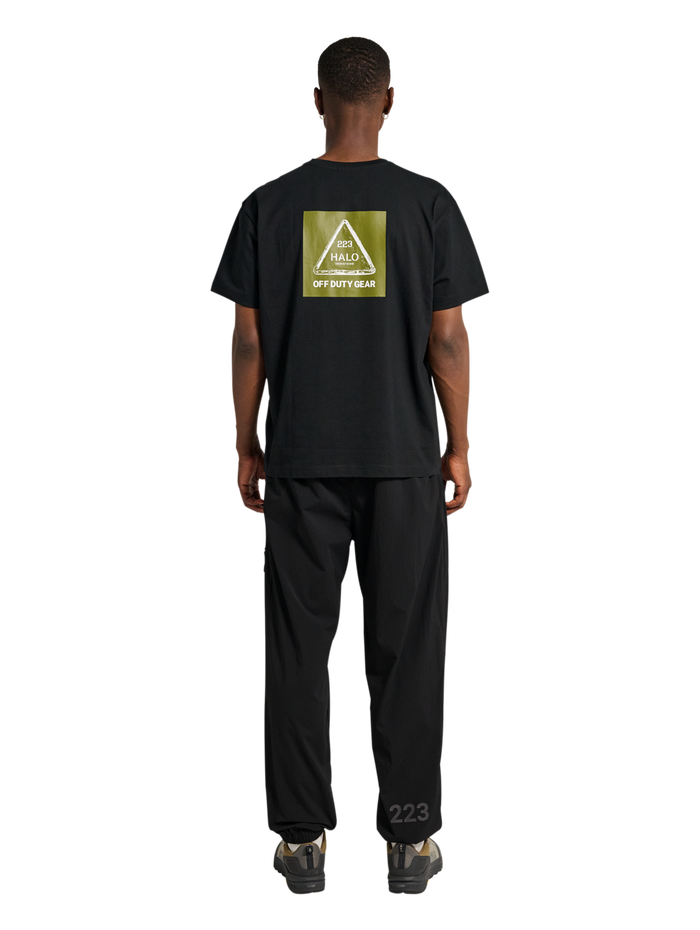 HALO GRAPHIC T-SHIRT, BLACK/OLIVE DRAB, model