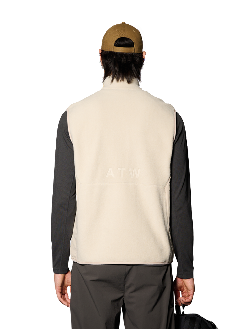 HALO ATW TEDDY FLEECE VEST, OYSTER GRAY, model