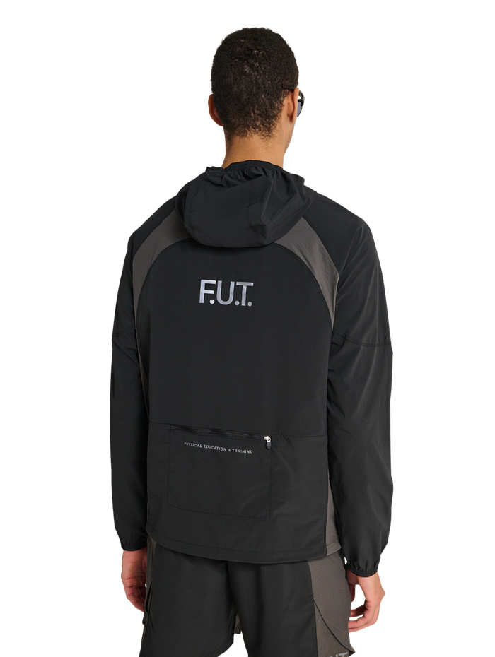 HALO DIVISION JACKET, BLACK, model