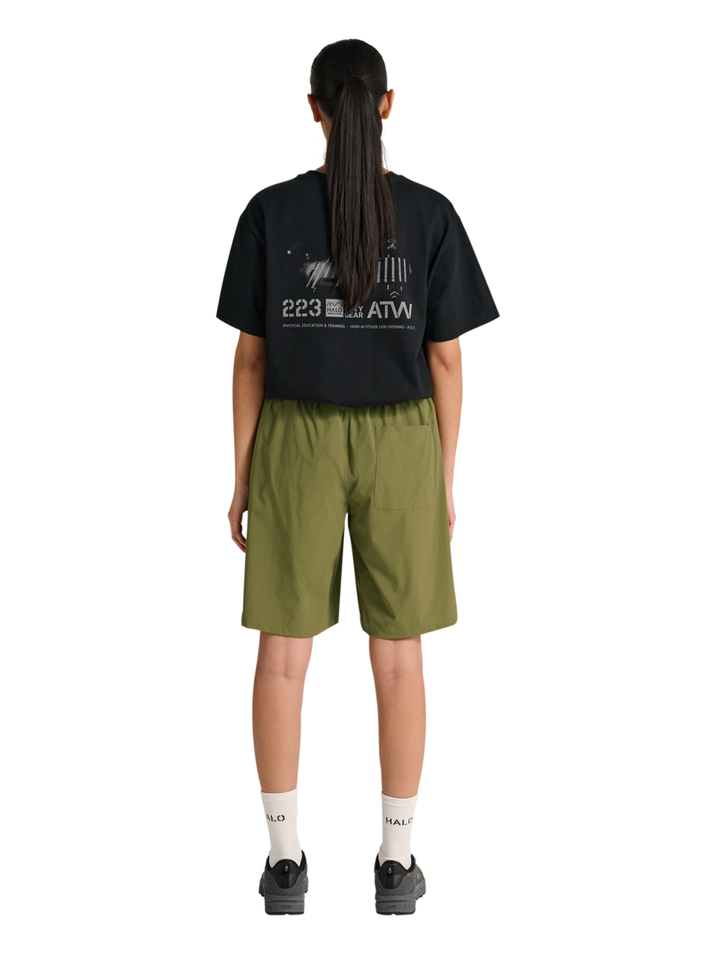 HALO MOVE SHORTS, OLIVE DRAB, model