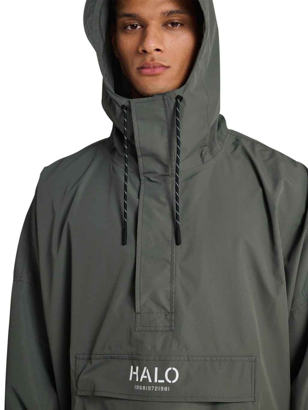 HALO RAINCOVER, GUNMETAL, model