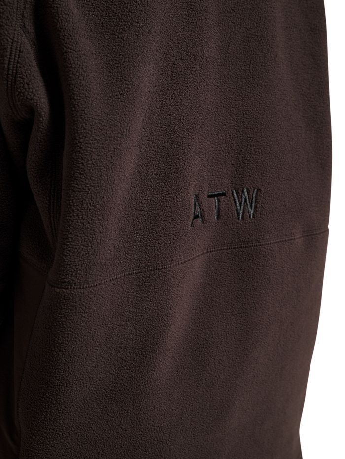 HALO TEDDYFLEECE PULLOVER, CHOCOLATE TORTE, model