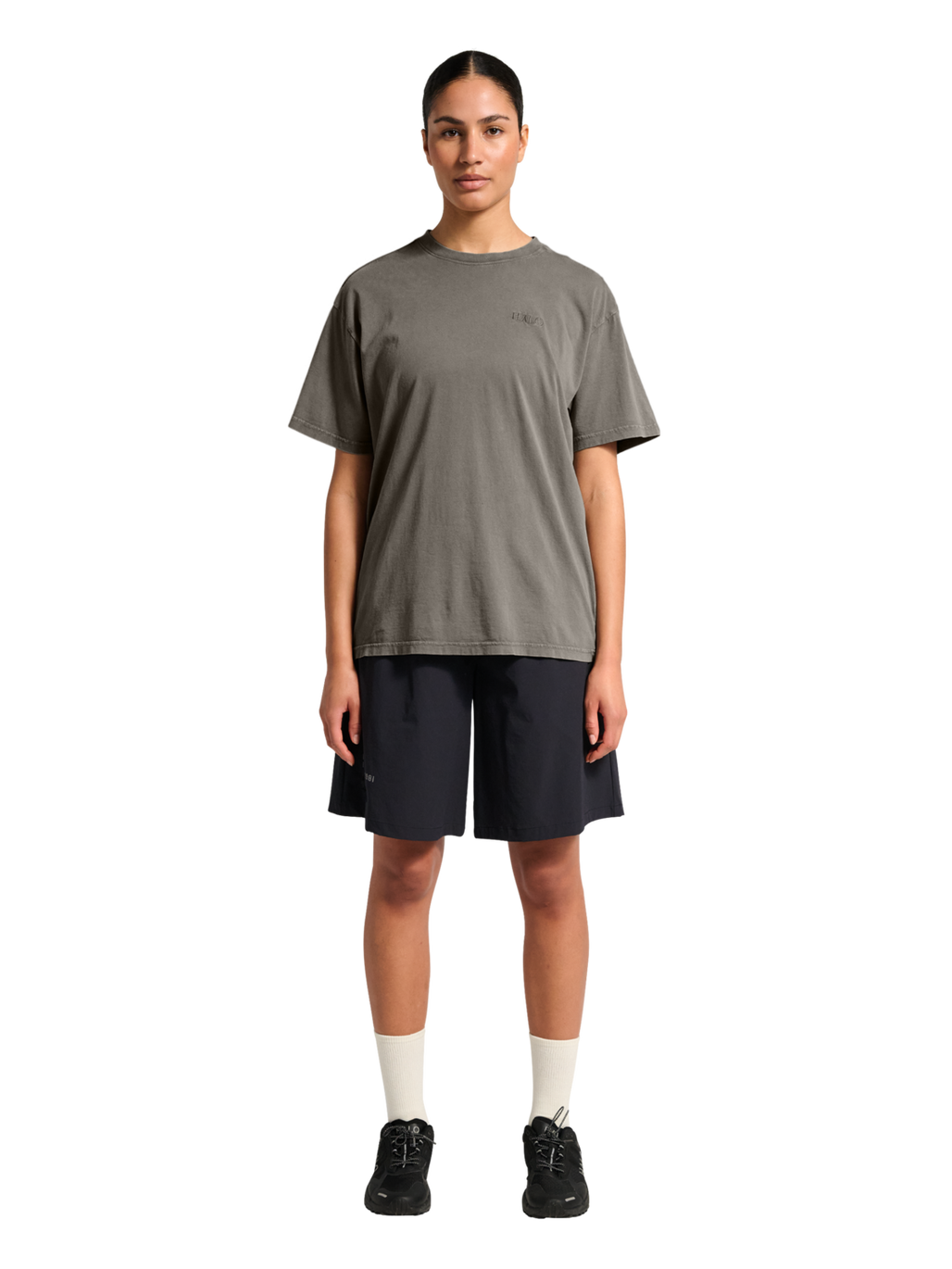 HALO LOGO T-SHIRT 2.0, GUNMETAL, model