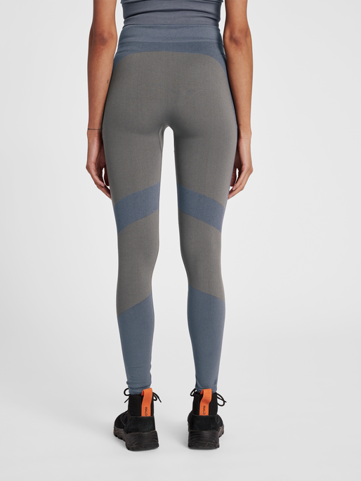 HALO WOMENS SEAMLESS TIGHTS, MOREL, model