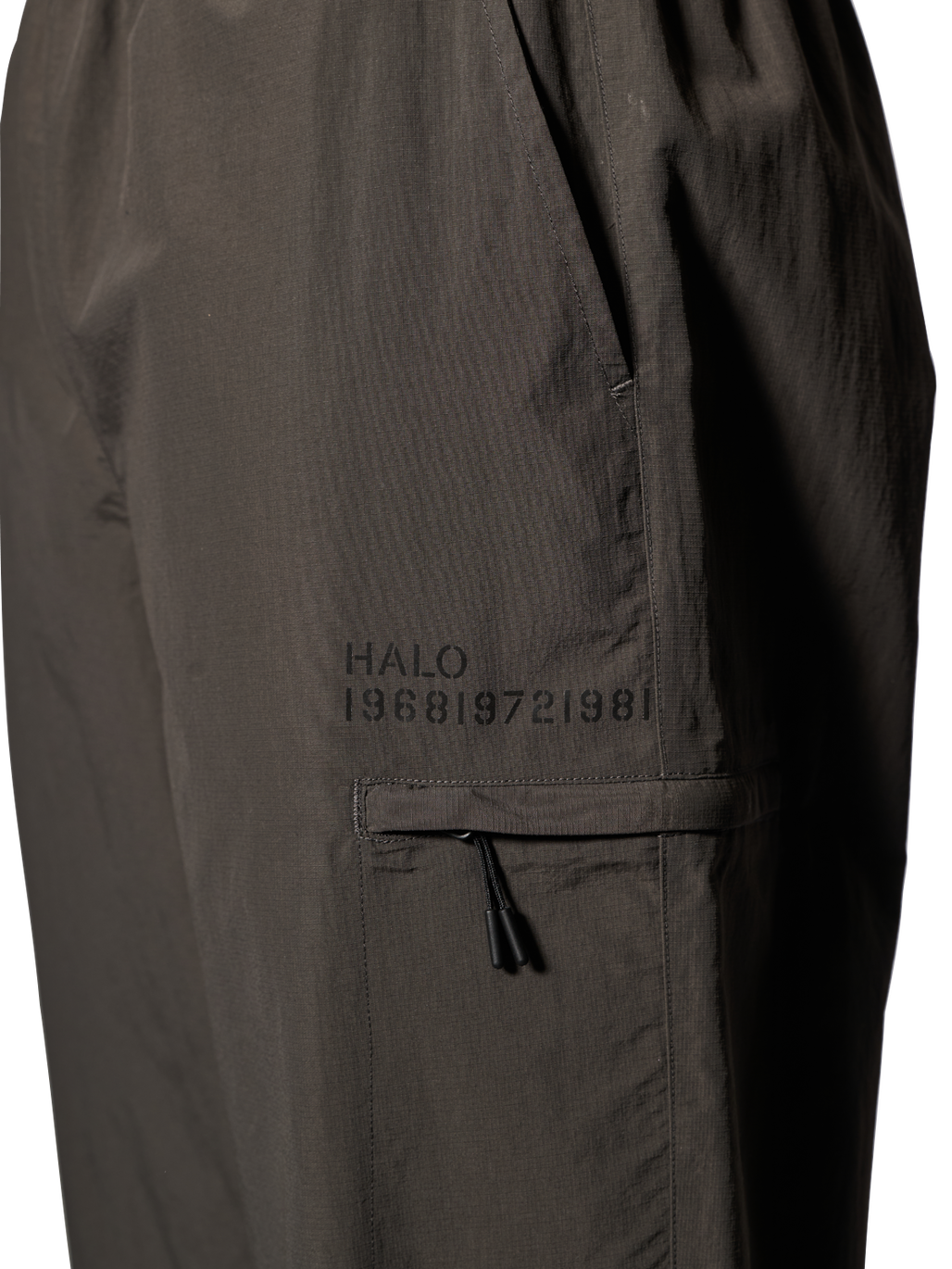 HALO FORCE PANTS, RAVEN, model