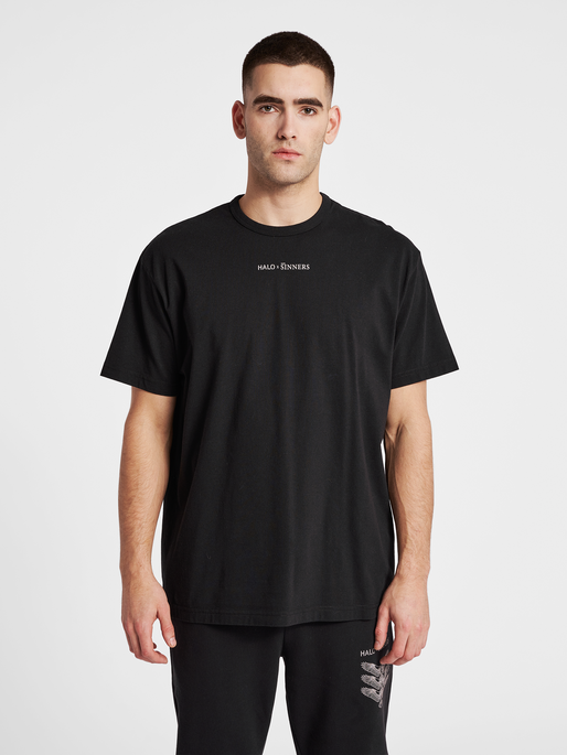 HALO SINNERS TEE, BLACK, model