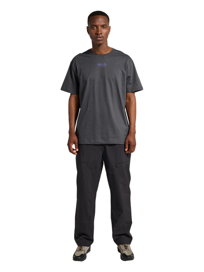 HALO GRAPHIC T-SHIRT, ASPHALT, model