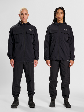 HALO TRAIL JACKET, BLACK, model