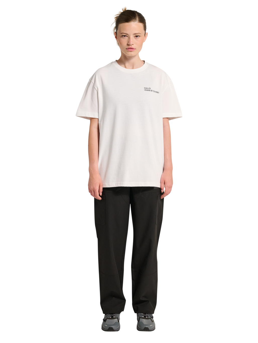 HALO ESSENTIAL T-SHIRT, WHITE, model