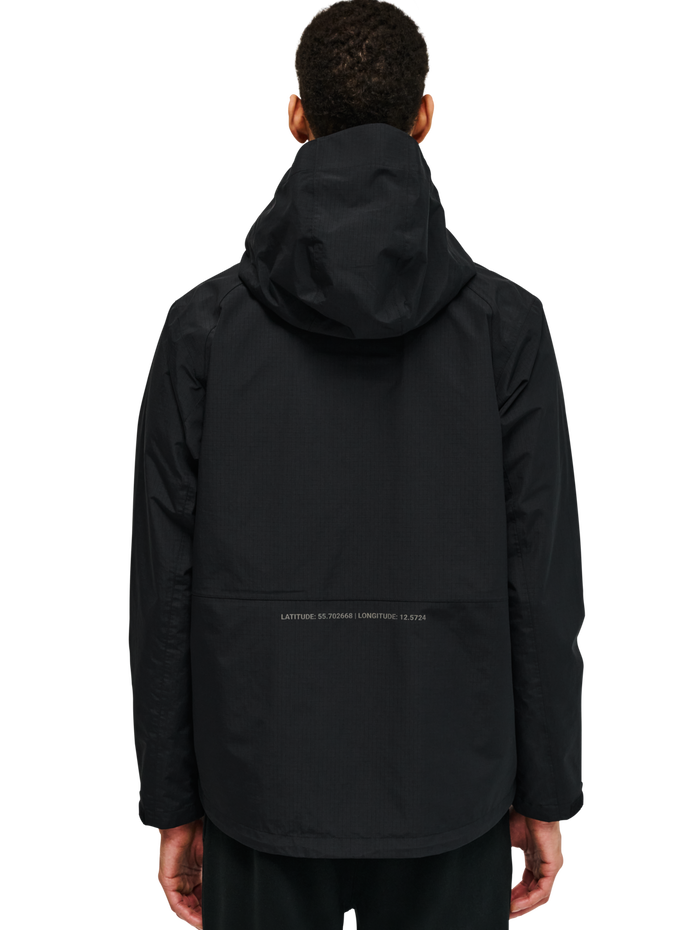 HALO DBU ASSET JACKET, BLACK, model