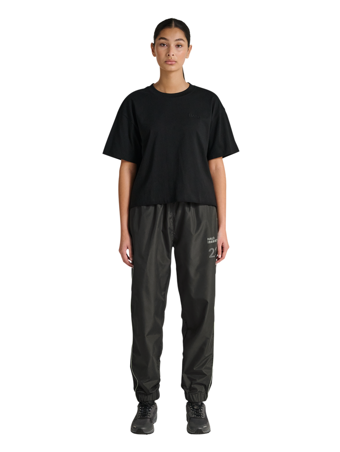 HALO STEEL TRACKSUIT PANTS, RAVEN, model