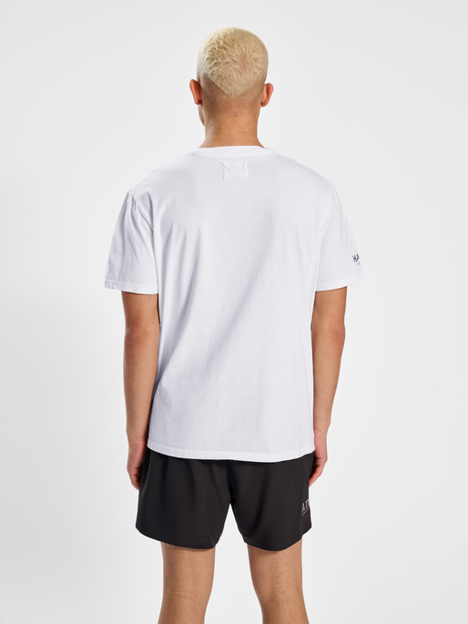 HALO LOGO T-SHIRT, WHITE, model