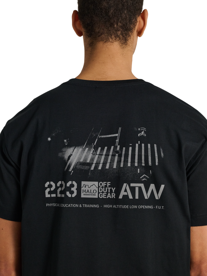 HALO GRAPHIC T-SHIRT, BLACK/GUNMETAL, model