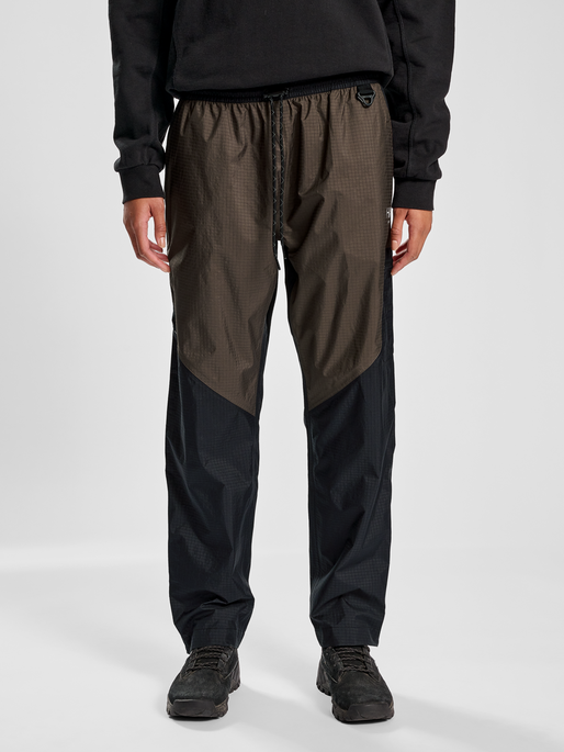 Nike top shell pants
