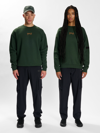 HALO COTTON CREW, DEEP FOREST, model