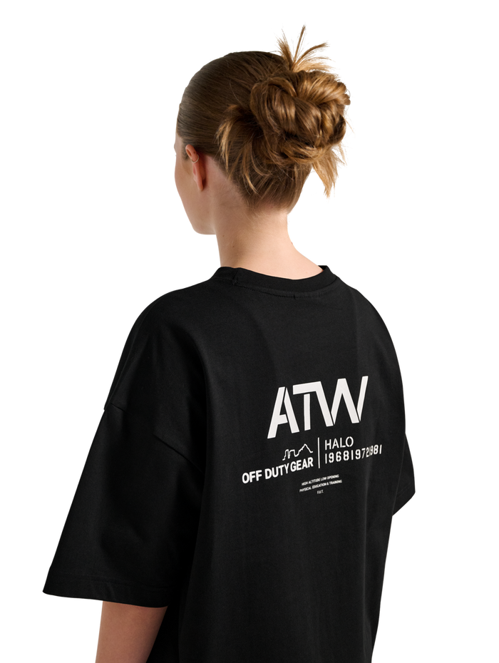 HALO GRAPHIC BOXY T-SHIRT, BLACK, model