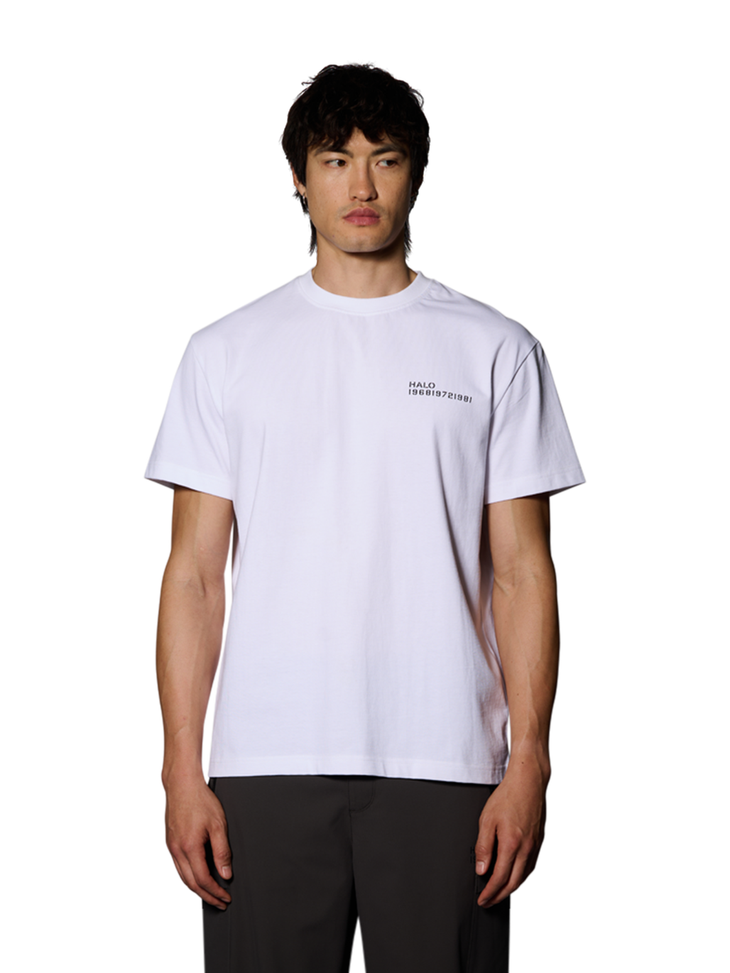 HALO ESSENTIAL T-SHIRT, WHITE, model