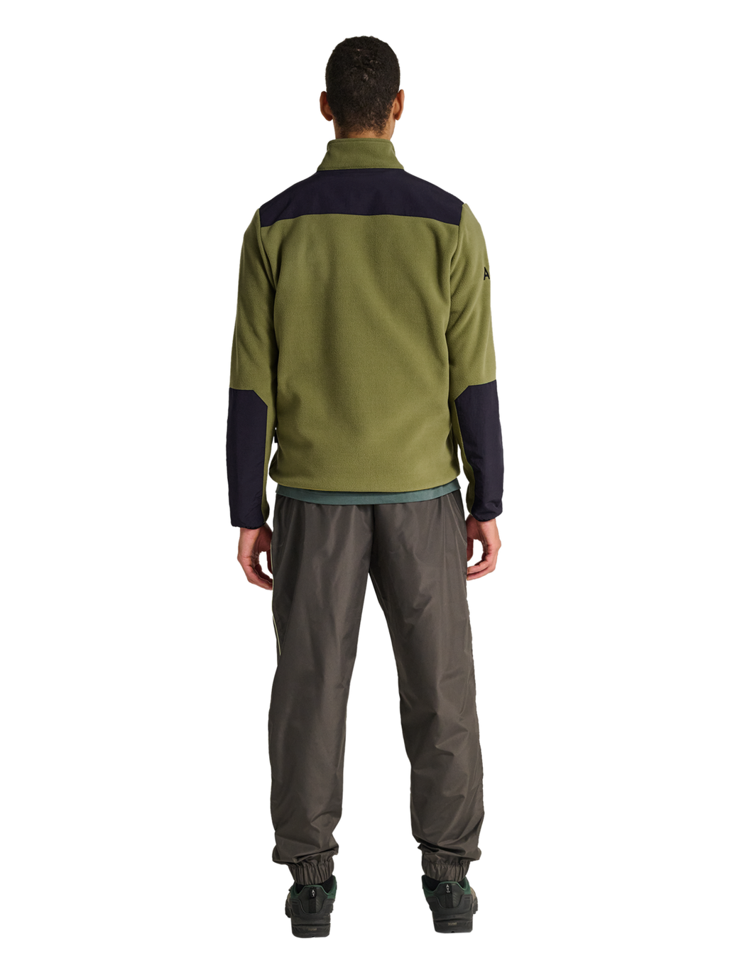 HALO BLOCKED ZIP FLEECE, OLIVE DRAB, model