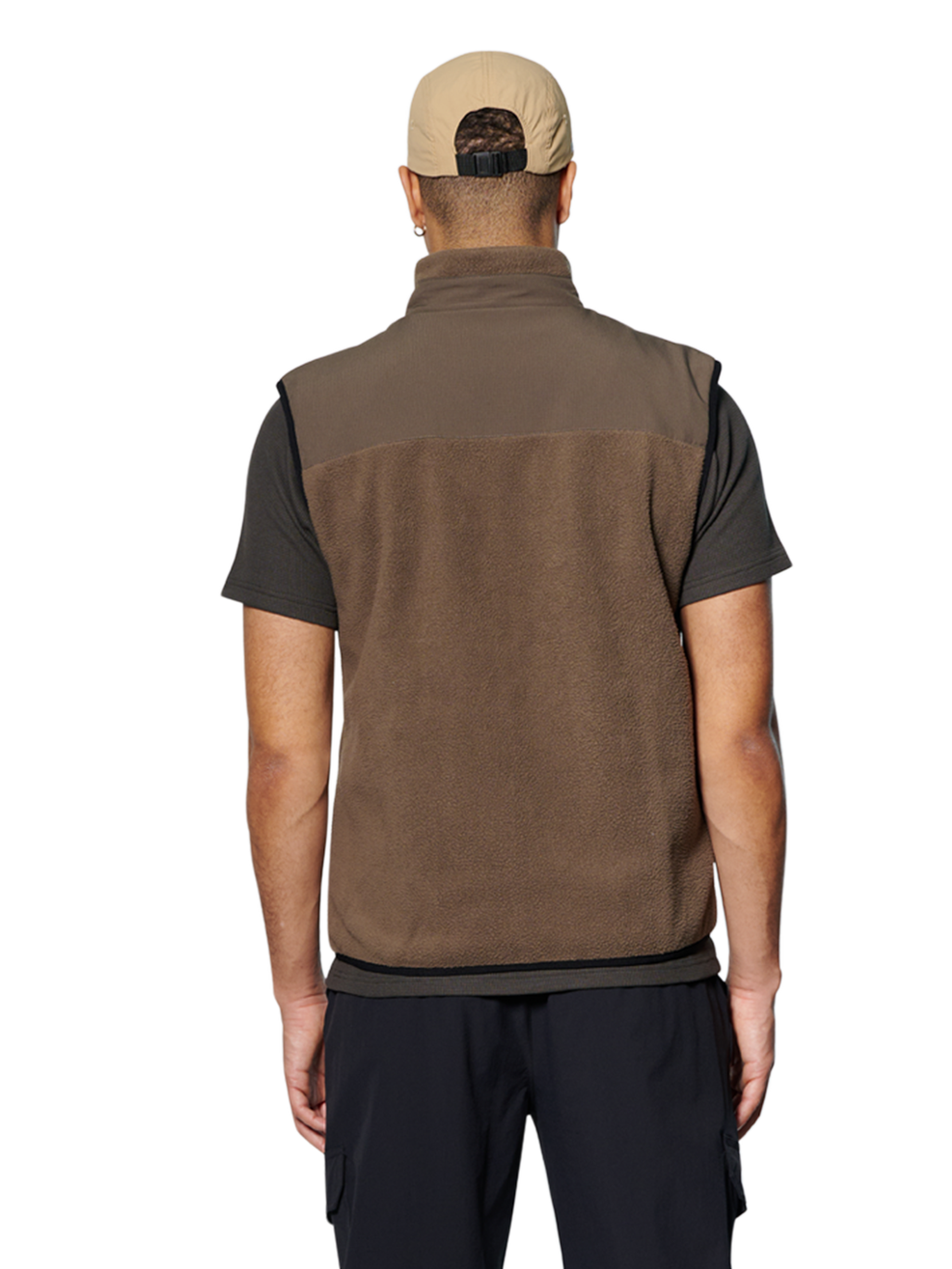 HALO TEDDY FLEECE VEST, MAJOR BROWN, model