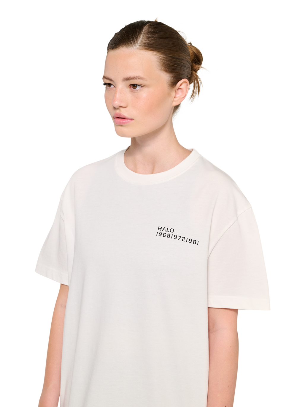 HALO ESSENTIAL T-SHIRT, WHITE, model