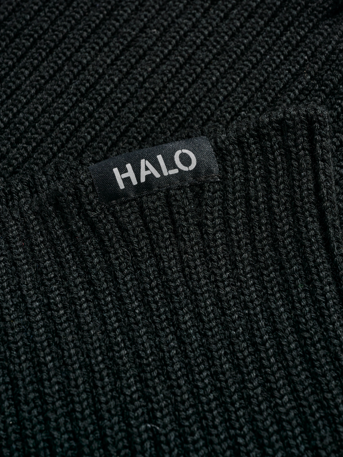 HALO WOOL SCARF, 2001, packshot