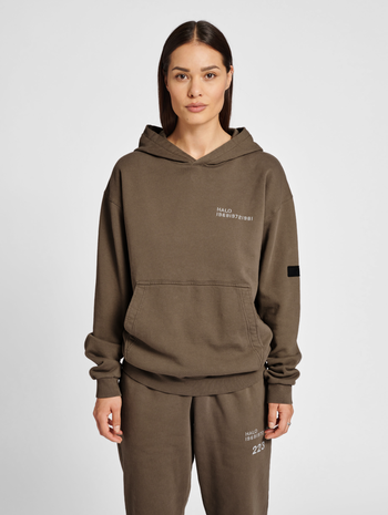 HALO COTTON HOODIE, MAJOR BROWN, model
