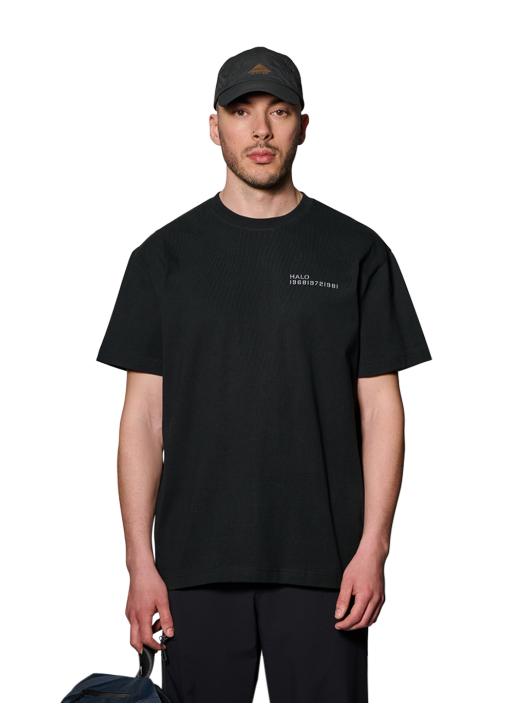 HALO ESSENTIAL T-SHIRT, BLACK, model