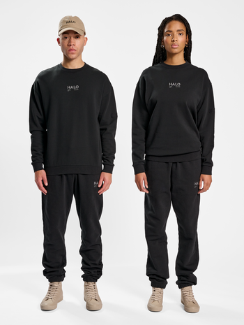 HALO COTTON CREW, BLACK, model