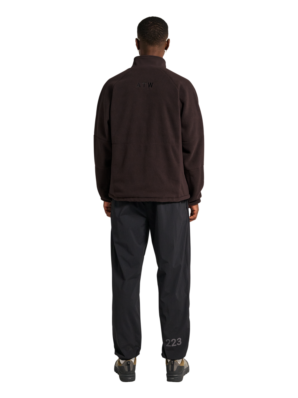 HALO WINDPROOF TEDDYFLEECE JACKET, CHOCOLATE TORTE, model
