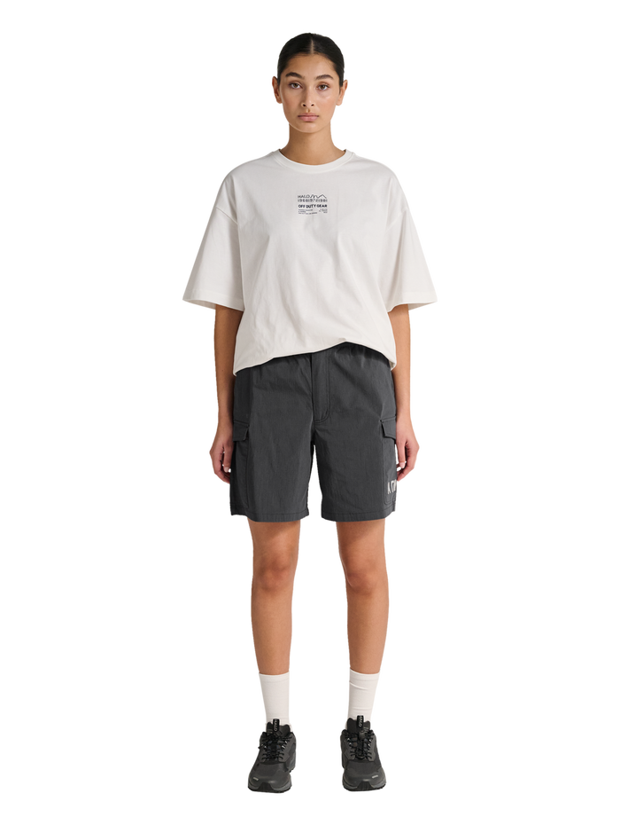 HALO NOVA SHORTS, RAVEN, model