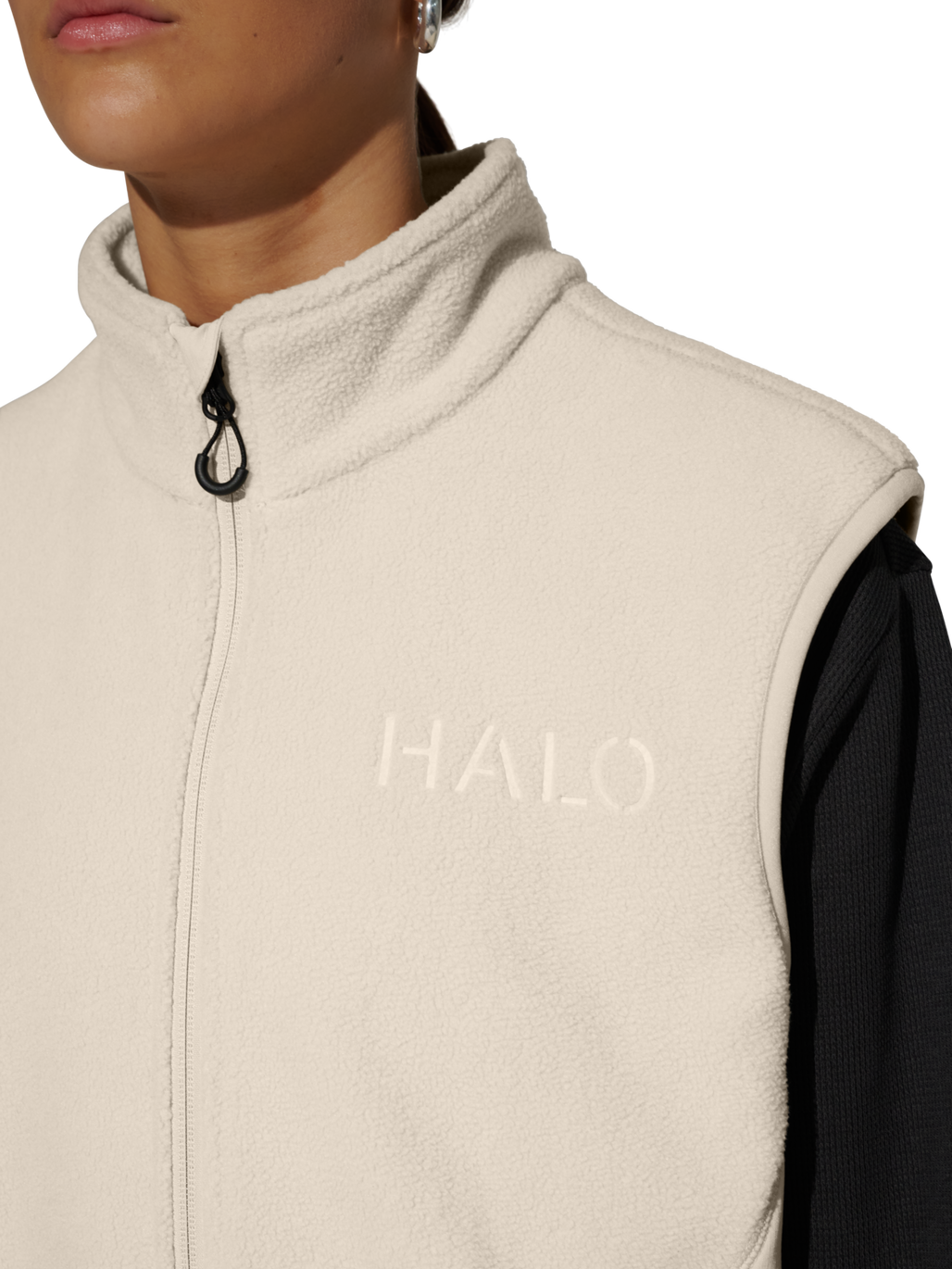 HALO ATW TEDDY FLEECE VEST, OYSTER GRAY, model