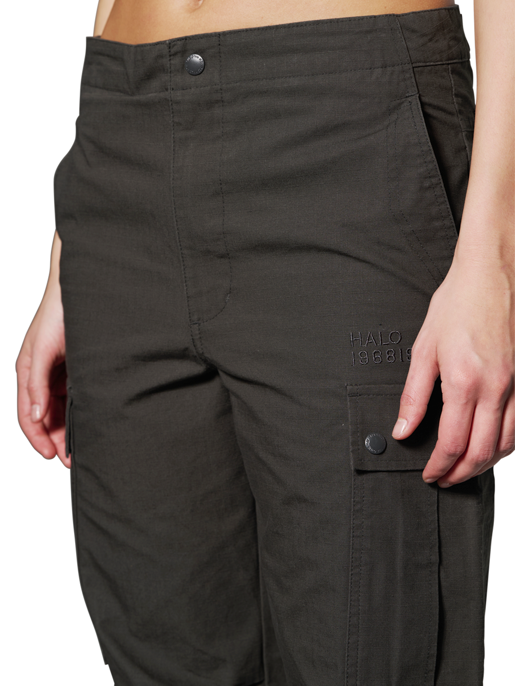 HALO FALCON PANTS, RAVEN, model