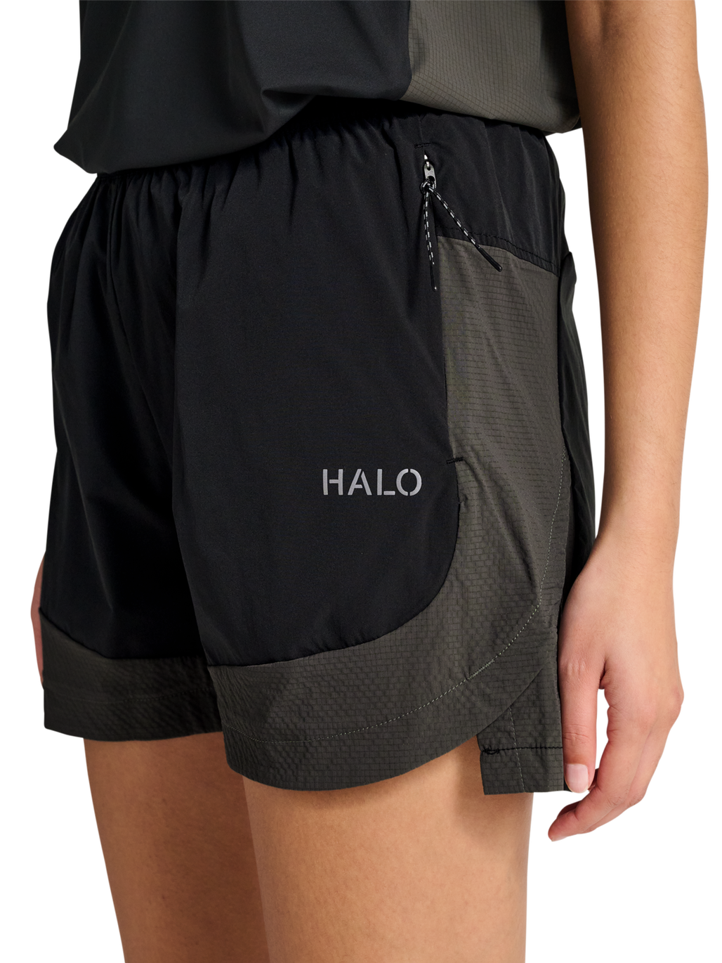HALO DIVISION SHORTS, BLACK, model
