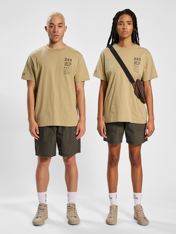 HALO COMBAT SHORTS, MAJOR BROWN, model