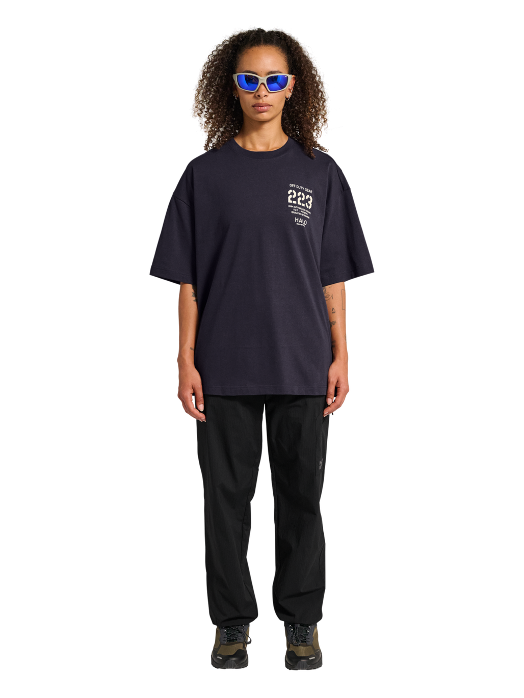 HALO GRAPHIC BOXY T-SHIRT, DEEP WELL, model