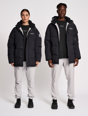 HALO S DOWN PUFFER, BLACK, model
