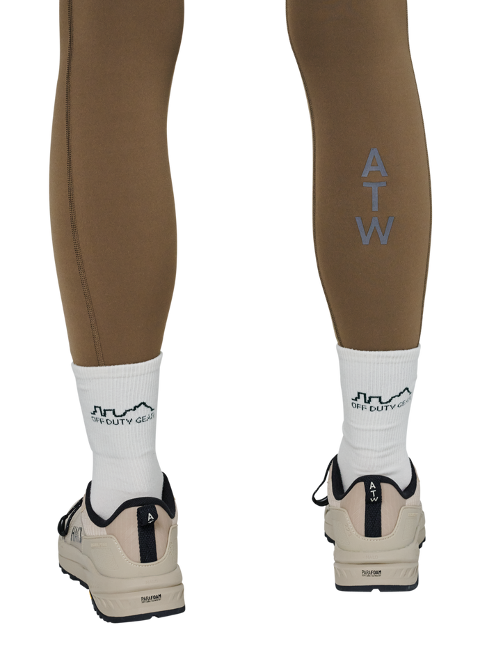 HALO WOMEN TRAINING TIGHTS, CHOCOLATE CHIP, model