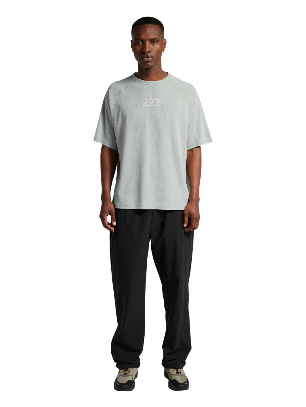 HALO SORONA BOXY T-SHIRT, STORM GRAY, model