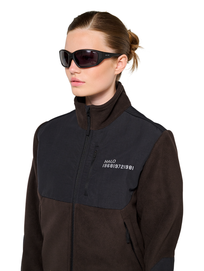 HALO BLOCKED ZIP FLEECE, CHOCOLATE TORTE, model