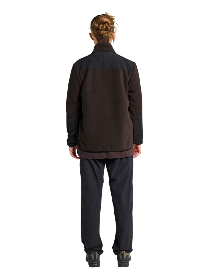 HALO BLOCKED ZIP FLEECE, CHOCOLATE TORTE, model