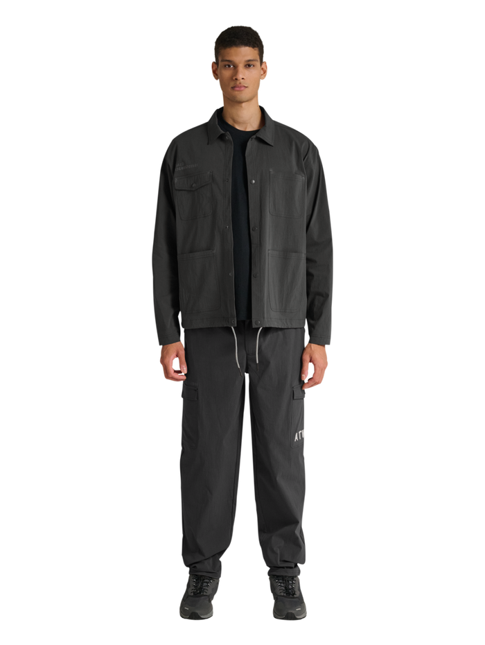 HALO NOVA SHIRT, RAVEN, model