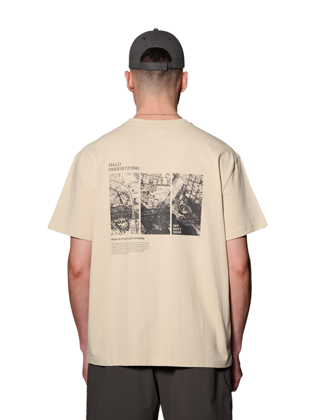 HALO MAP T-SHIRT, OYSTER GRAY, model