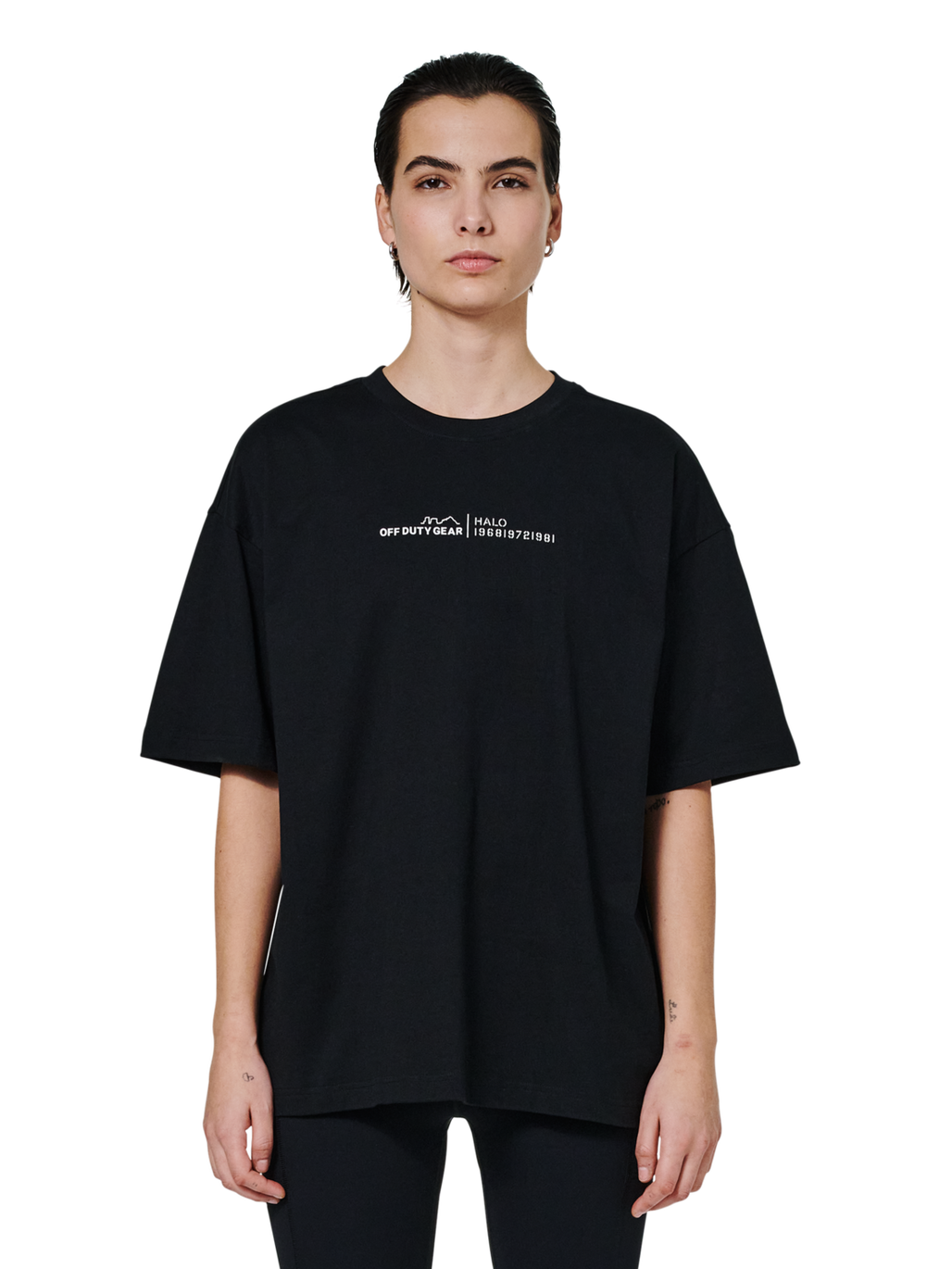 HALO GRAPHIC BOXY T-SHIRT, BLACK, model