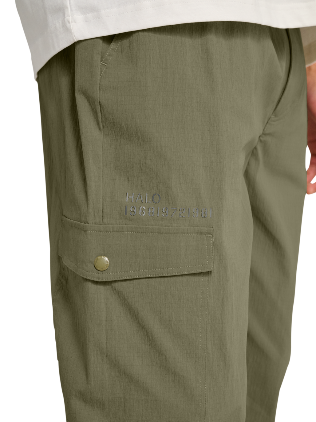 HALO NOVA PANTS, MERMAID, model