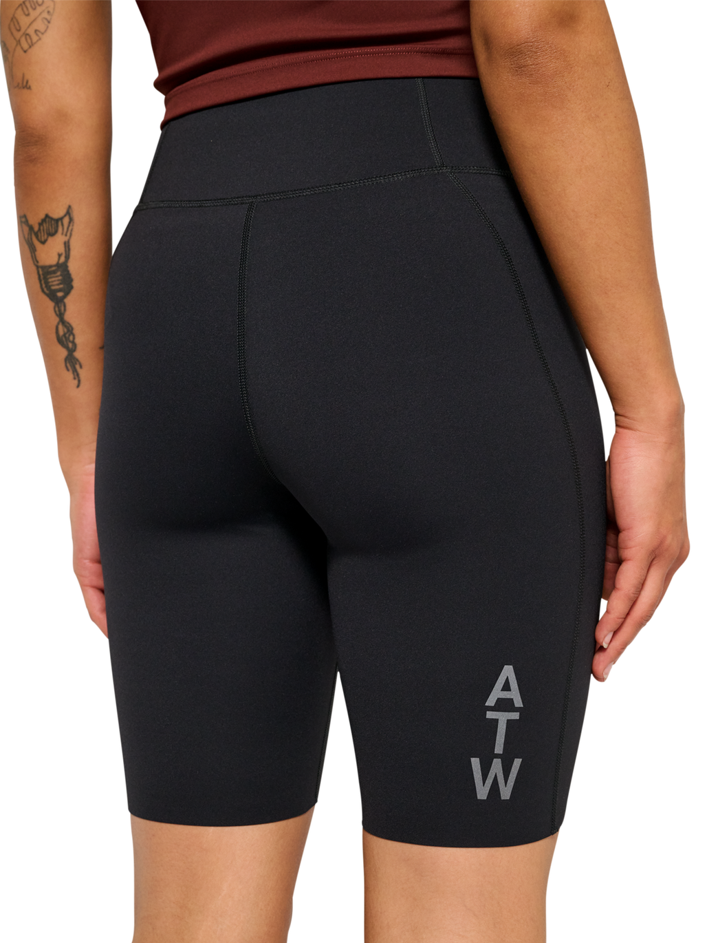 HALO WOMEN TRAINING SPRINTERS, BLACK, model